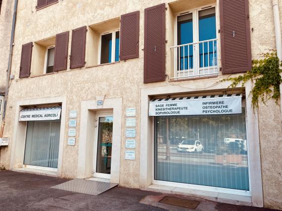 Ostéopathe - Fréjus - Charlyne Giordano