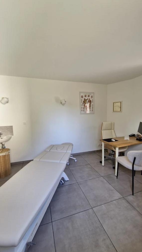 Ostéopathe - Bréhal - Adélaïde Lanéel